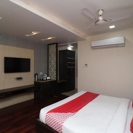 Oyo 29382 Golden Laurel Inn Deoria (Uttar Pradesh) Bagian luar foto