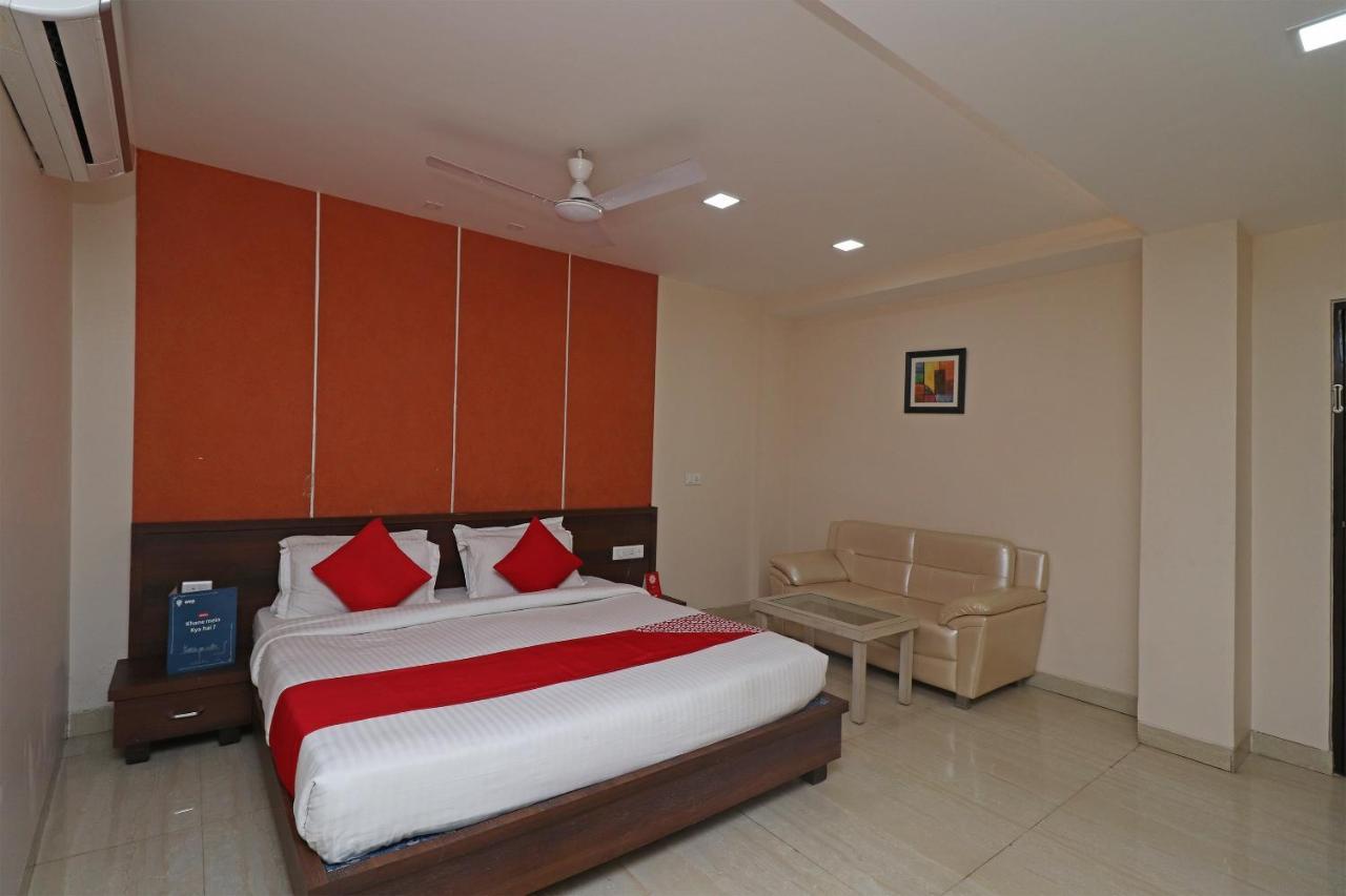 Oyo 29382 Golden Laurel Inn Deoria (Uttar Pradesh) Bagian luar foto
