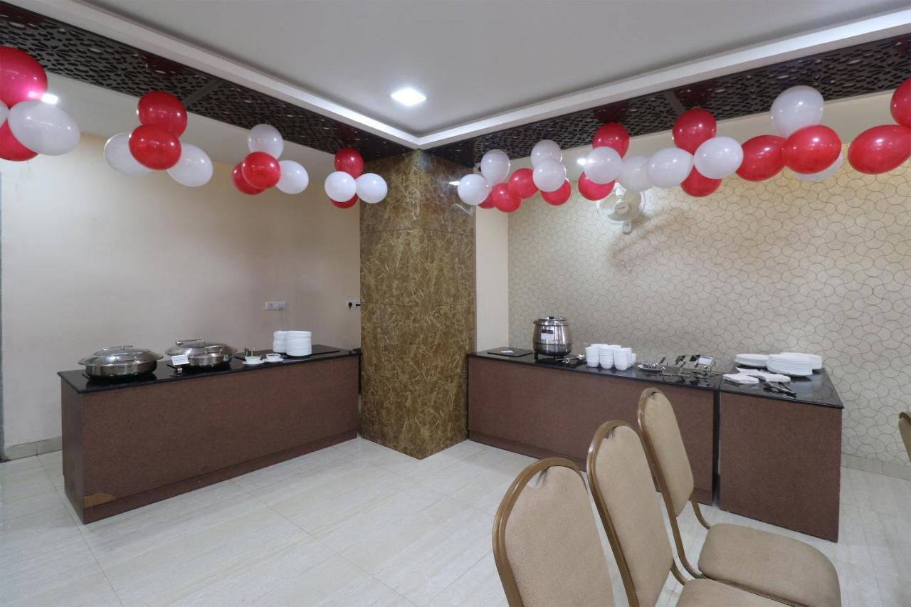 Oyo 29382 Golden Laurel Inn Deoria (Uttar Pradesh) Bagian luar foto