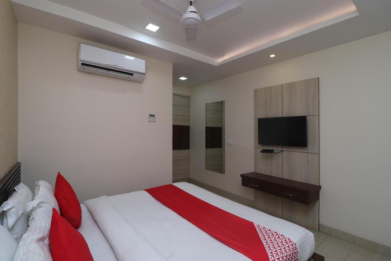 Oyo 29382 Golden Laurel Inn Deoria (Uttar Pradesh) Bagian luar foto