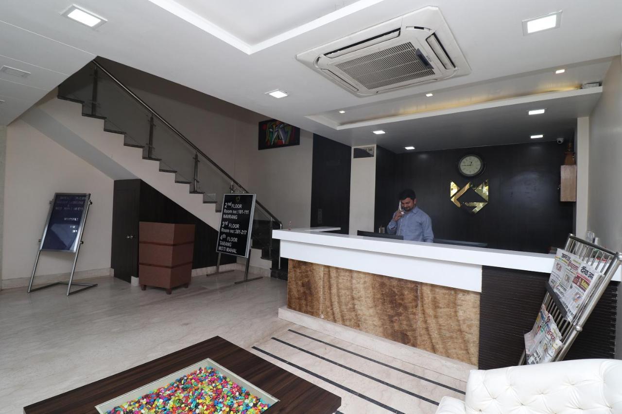 Oyo 29382 Golden Laurel Inn Deoria (Uttar Pradesh) Bagian luar foto