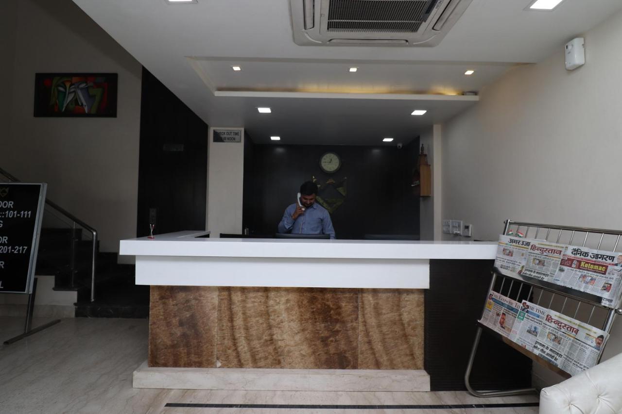 Oyo 29382 Golden Laurel Inn Deoria (Uttar Pradesh) Bagian luar foto